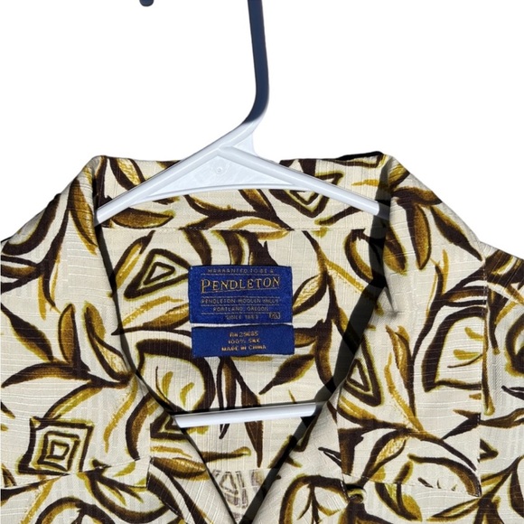 Pendleton short sleeve 100 percent silk button front men's shirt size XL - Picture 3 of 5